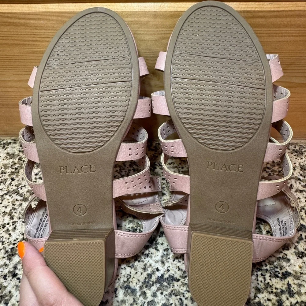 Children’s Placed Girls Size 4 Pink Strappy‎ Sandals